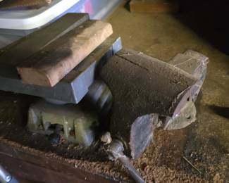 Bench Vise