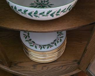 Lenox Holly 