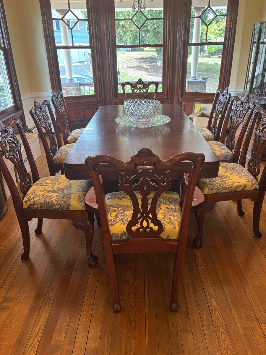 Antique Dining Table with 8 Reproduction Chairs