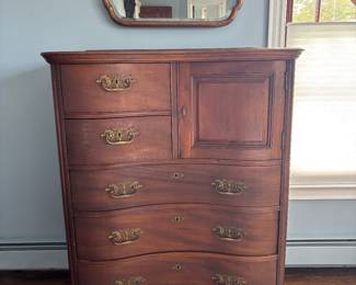 Tall Serpentine Chest w/Hat Box!