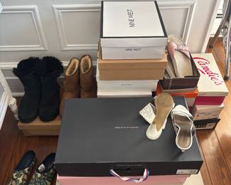 Mens and Womens Clothing, Shoes, Boots, Costumes