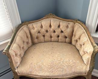Sweet Tufted Bedroom Chair