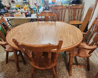 Dinette set w/6 chairs (2 leaves not shown)