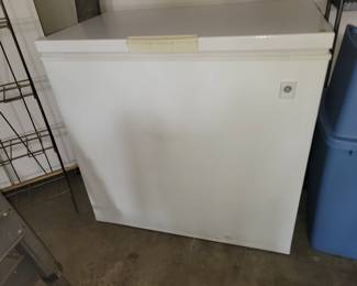 Chest freezer