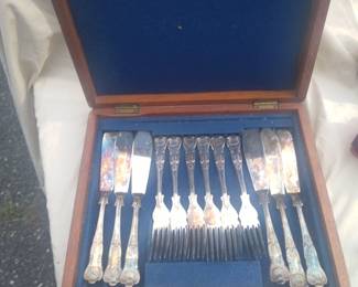 Old oak boxed fish set