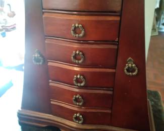 Mahogany jewelry box