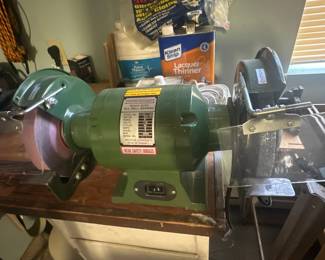 Bench grinder