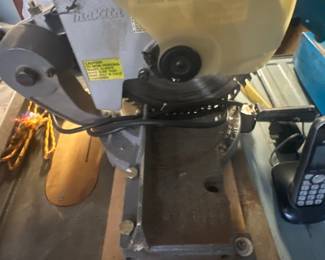 Makita miter saw