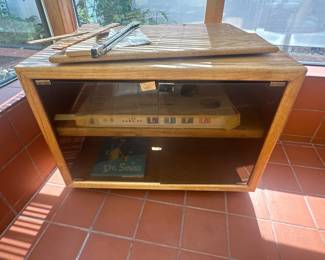 Entertainment stand