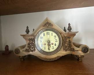 Mantle clock