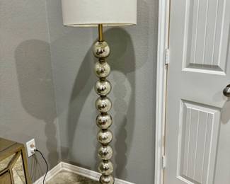 Floor lamp