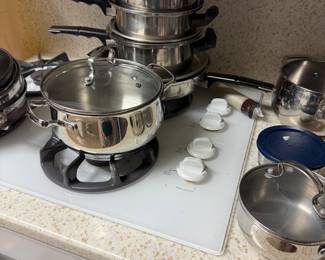 Lots of cookware in excellent condition