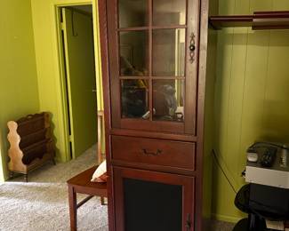 Enteratainment center, one cabinet side