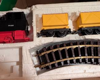 LGB TRAIN START BOXED