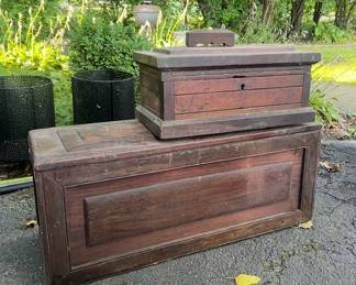 Antique carpenter tool chest 