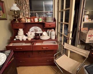 Maple colonial hutch