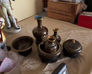 Cloisonné 