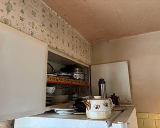 Kitchen items 