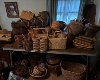 Tons of baskets 