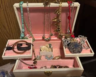 Vintage jewelry 