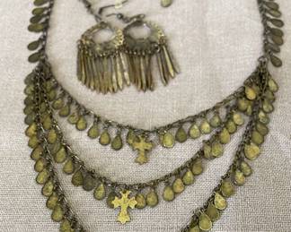 Unique Metal Necklace Chandlier Earrings 