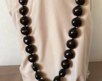 Kikuye Nut Lei Matching Bracelet