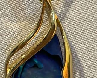 NS Gold Tone Necklace With Opal Like Stone 