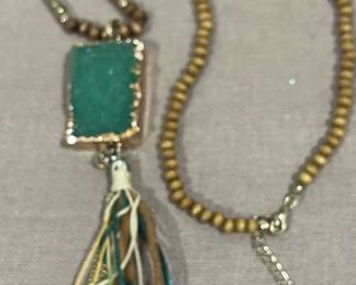 Druzy Like Pendant Necklace With Wooden Beads 
