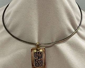 Choker Necklace With Pendant