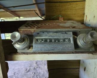 Chevrolet Radio - Straight line tuner - Not in very good condition.  Make offer.