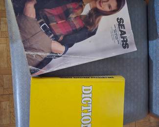 1992-1993 Fall/winter SEARS catalog and dictionary