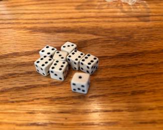 Antique dice
