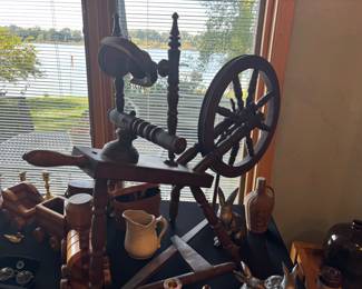Antique spinning wheel