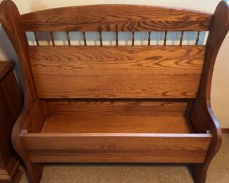Storage bench open*