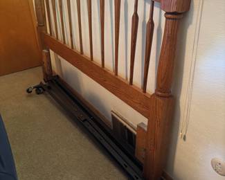 Queen frame & gorgeous wooden headboard