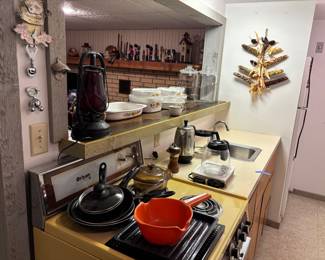 Assorted kitchen