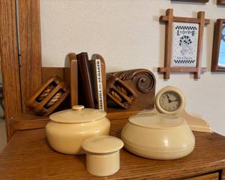 Bakelite vanity set, clock & nautical bookends