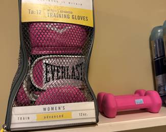 Everlast training gloves, pink free weights
