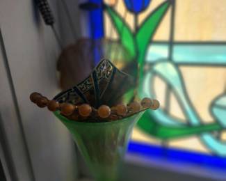 VINTAGE HAT PINS IN DEPRESSION GLASS VASE