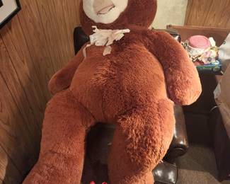 LARGE VINTAGE TEDDY BEAR