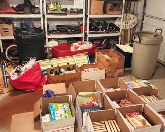 GARAGE WITH VINTAGE BOOKS AND MISC