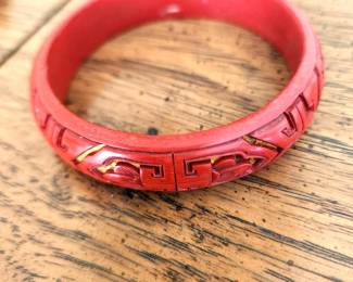 VINTAGE CHINESE CINNABAR BANGLE BRACELET