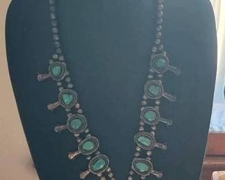 RARE VINTAGE STERLING SILVER NAVAJO TURQUOISE SQUASH NECKLACE