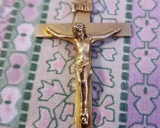 GOLD TONE RELIGIOUS CROSS
