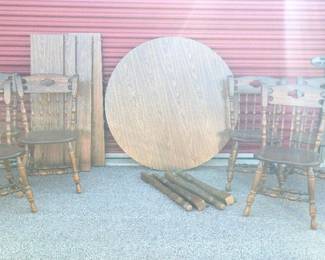 Round Table, 4 Leaves 6 Chairs