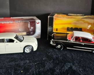 Ford Starliner Chrysler 300 Die Cast Cars