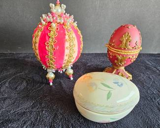 Egg Music Boxes