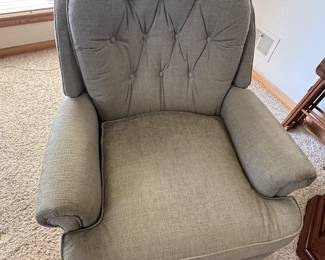 We have two of these recliners. Like new condition. 