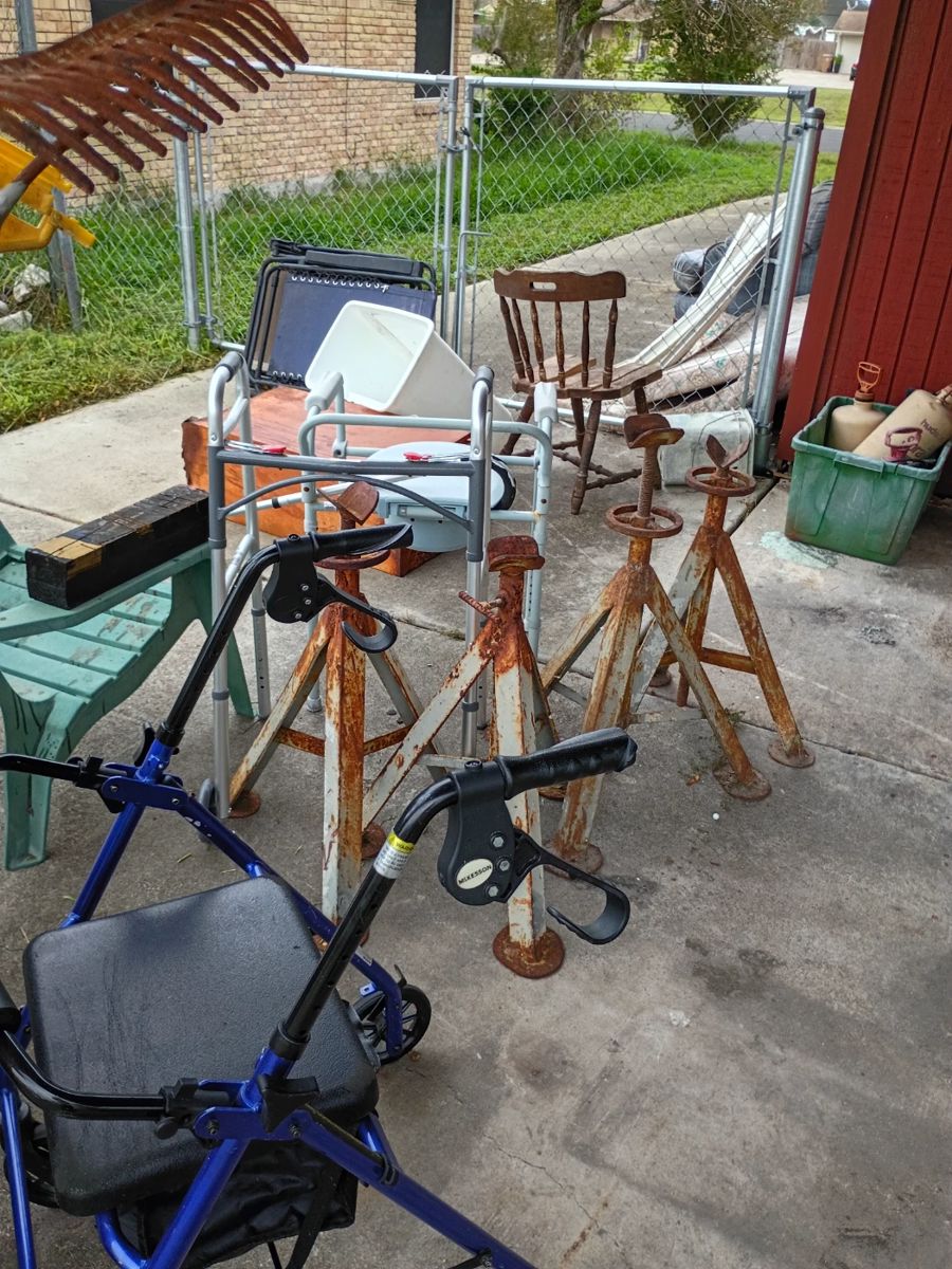 Fast and Pretty Estate Sales in Corpus Christi, TX starts on 9/19/2025