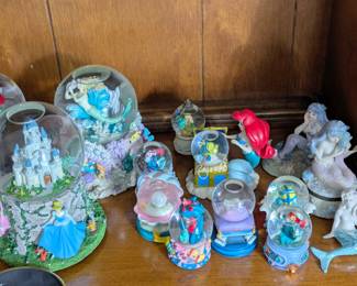 Disney Snowglobes w Mermaids